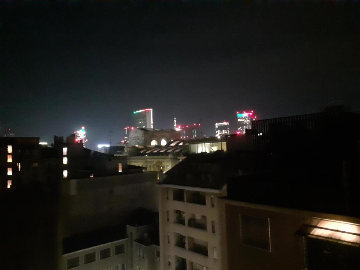 Bilocale 7 Piano Balcone Vista Skyline Lejlighed Milano Eksteriør billede