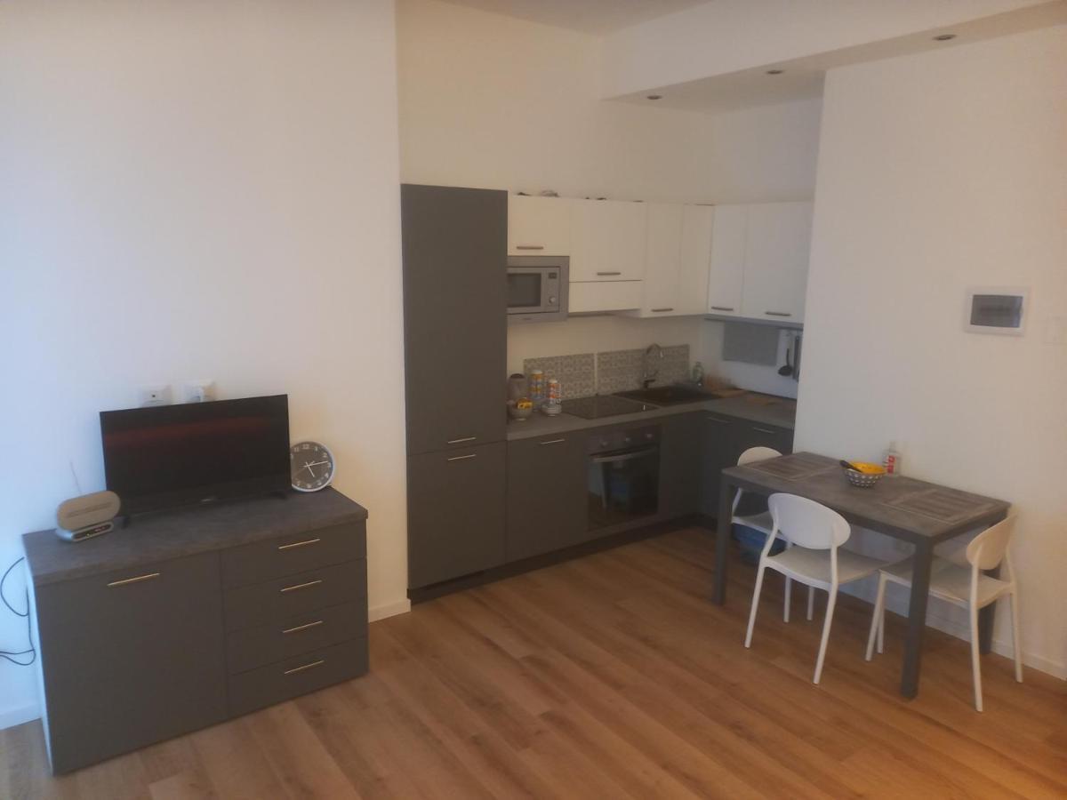 Bilocale 7 Piano Balcone Vista Skyline Lejlighed Milano Eksteriør billede