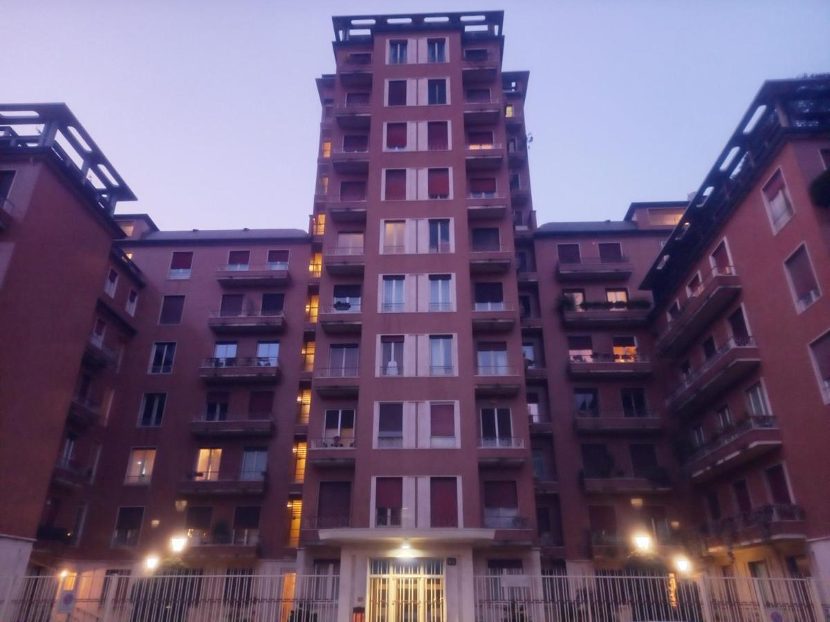 Bilocale 7 Piano Balcone Vista Skyline Lejlighed Milano Eksteriør billede